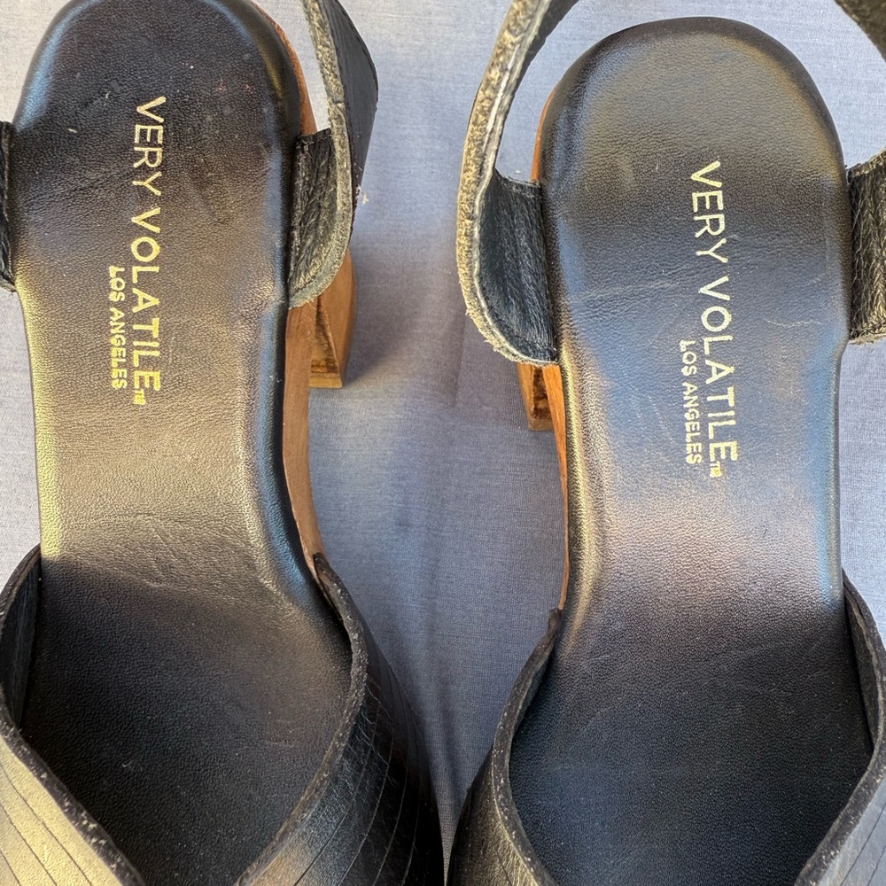 Very Volatile Leominster Platform Sandals Women’s Size 6 Black Leather #  551172 - Picture 6 of 7